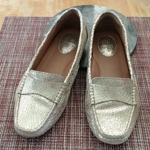 Beautiful gold Clark's artisan flat loafers😍